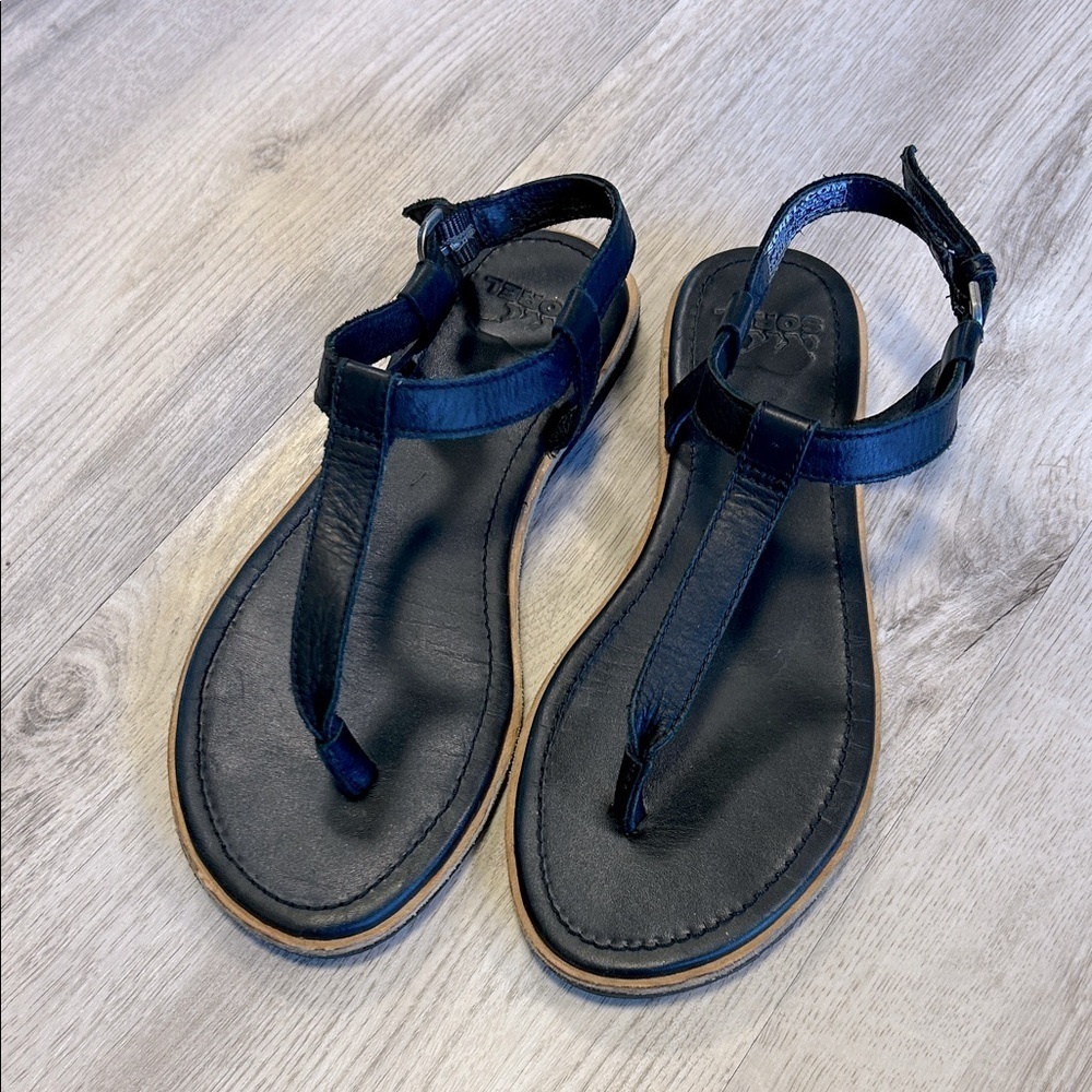 Sorel Women’s Bailee Black Leather Minimalist‎ Sandals | T-Strap Thong Flats | 6